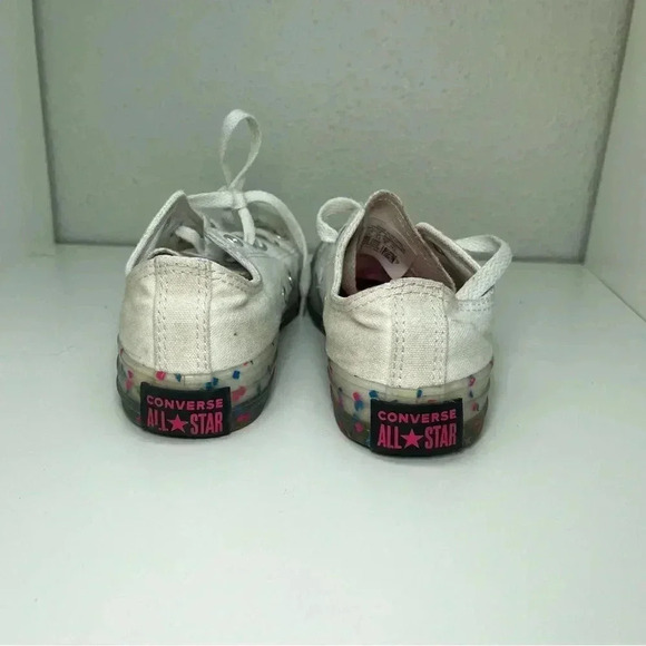 KIDS CONVERSE ALL STAR WHITE WITH SPRINKLED PINK AND BLUE BOTTOM - Picture 5 of 7